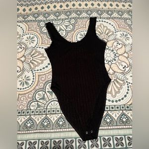 Forever 21 black tank bodysuit top ribbed feminine detail hem SMALL S